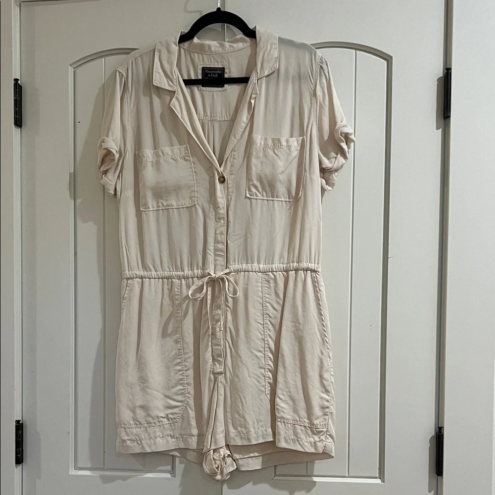 Abercrombie & Fitch Off-White Button-Up Shirt - Picture 1 of 8